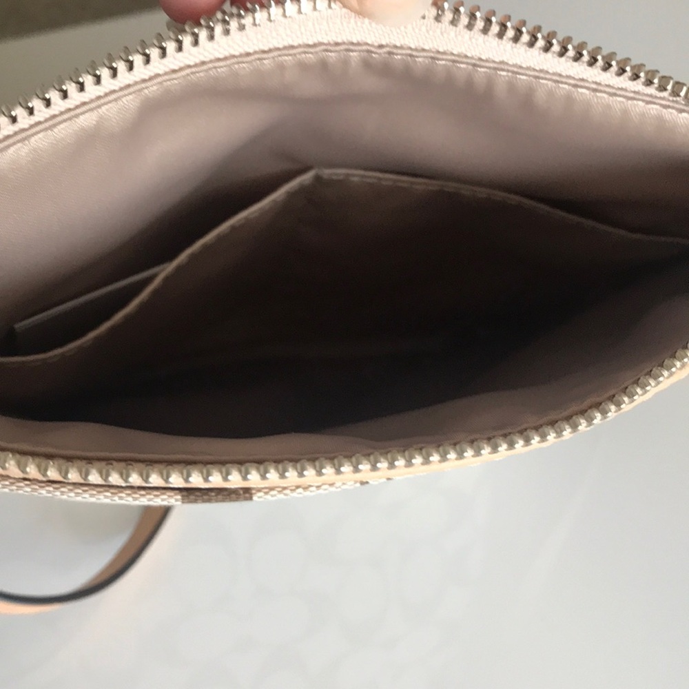 Coach🎀 Crossbody - Picture 5 of 8